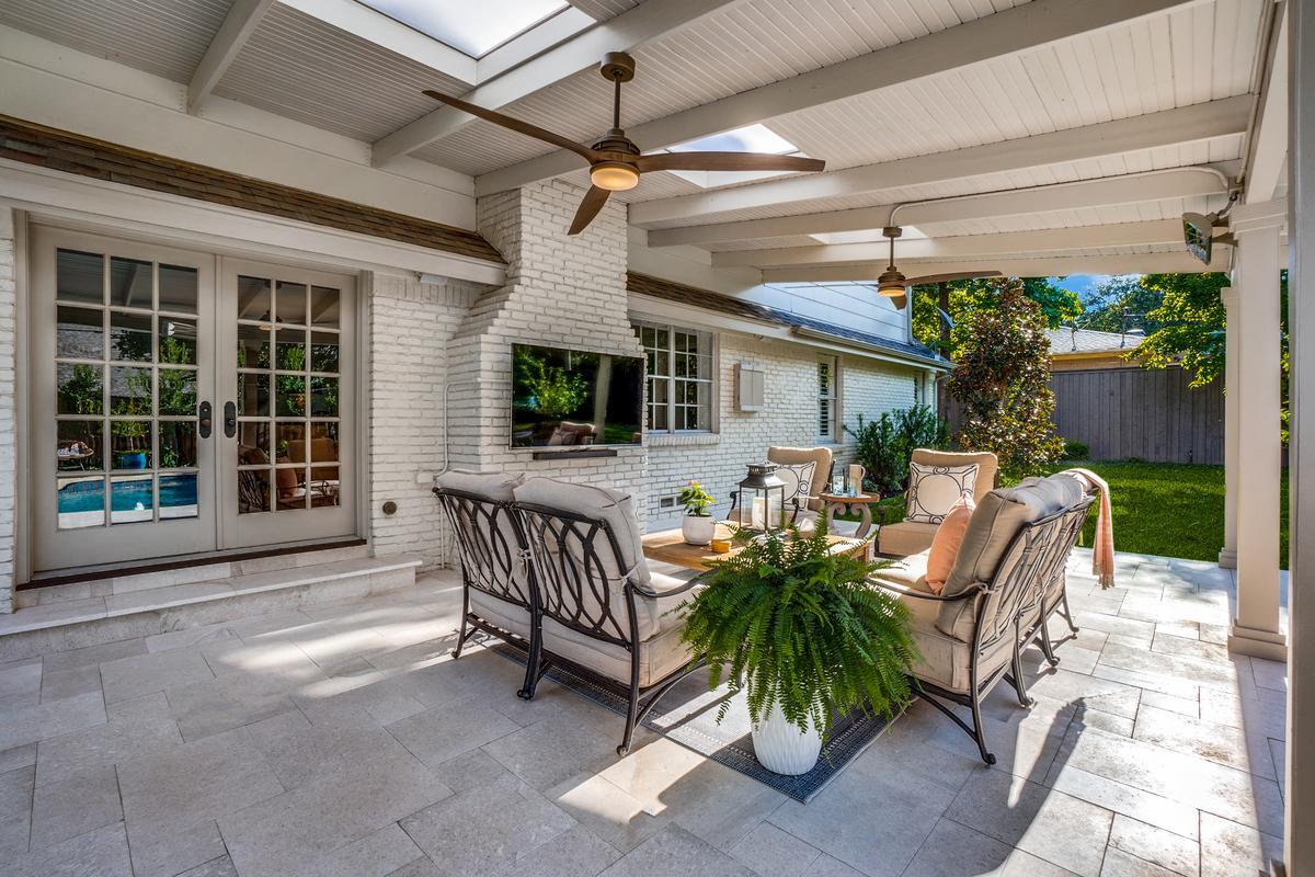 Covered outdoor patio